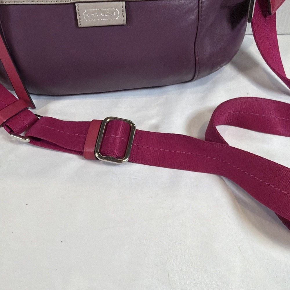 Coach Daisy Spectator Leather Crossbody Y2K Shoulder Bag F23951 Purple Pink - Picture 4 of 13